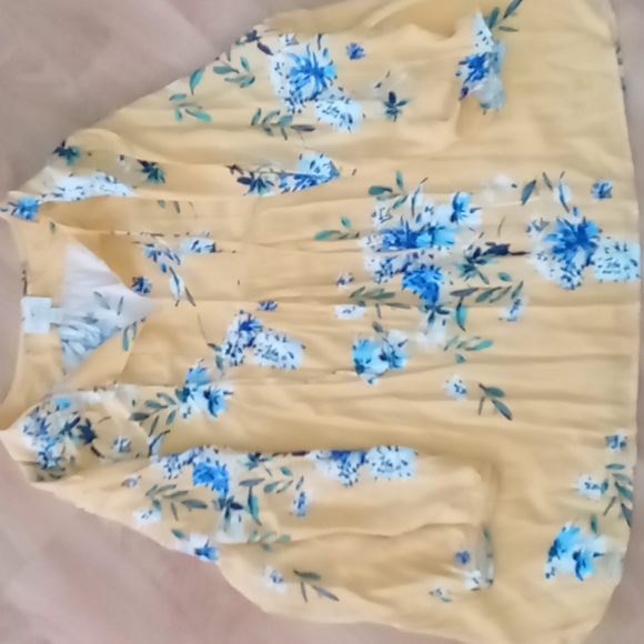 Plus size top - Picture 6 of 6